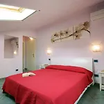 Della Luna Aparthotel 4*