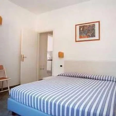 Della Luna Aparthotel 4*