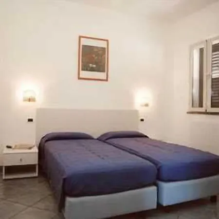 Della Luna Aparthotel
